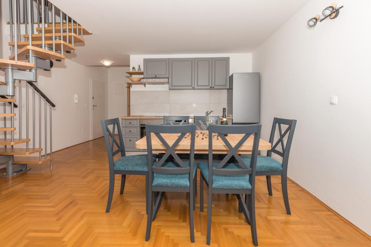 Deluxe 3 Bedroom Apartment With Sea View Baška Voda Exterior foto